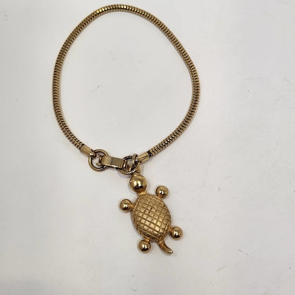 Turtle Charm Gold Tone Snake Chain Bracelet Vintage Tortoise Jewelry Novelty - Picture 1 of 6